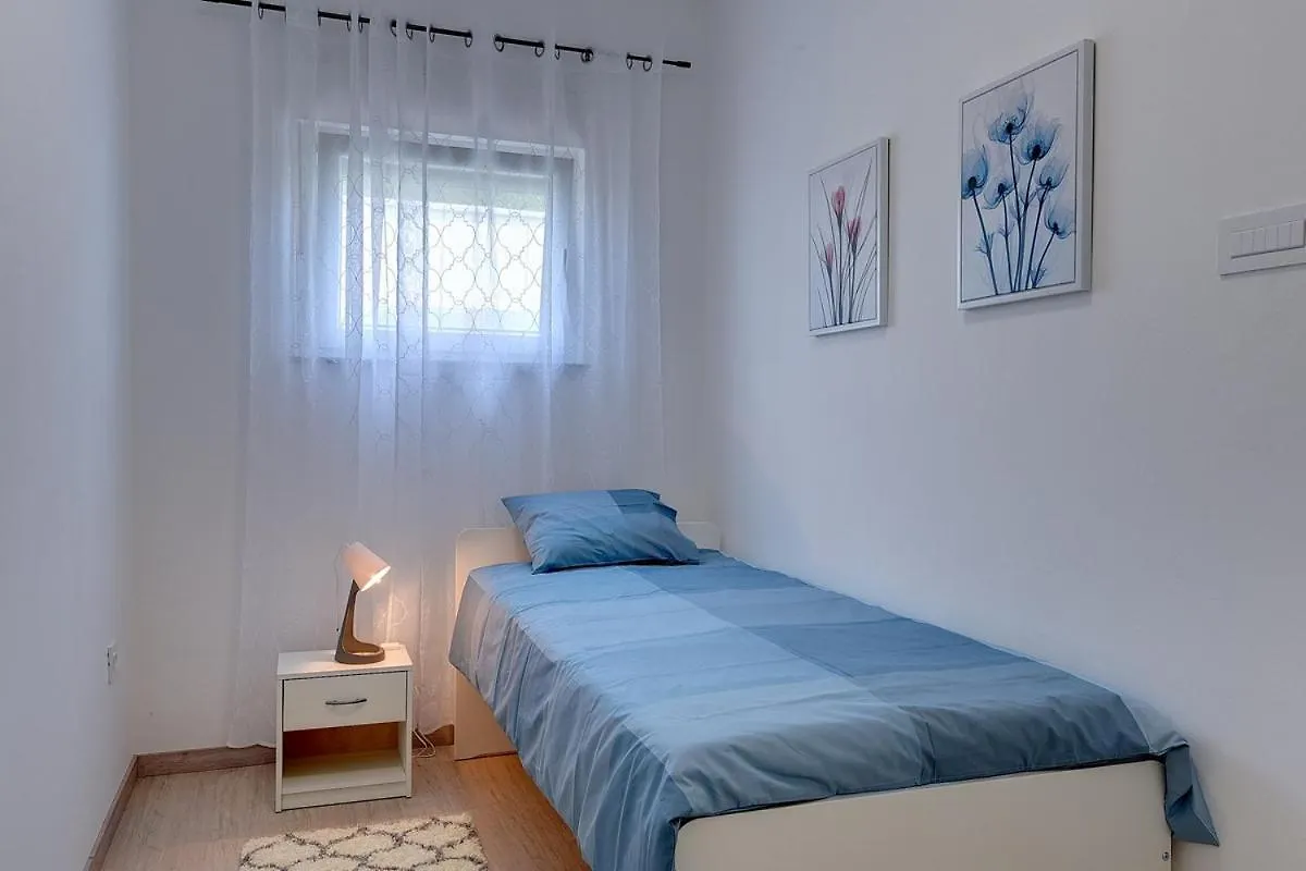 Apartment Vala Ližnjan كرواتيا