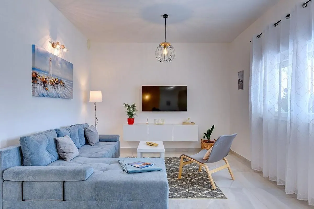 Apartment Vala Ližnjan 0*,  كرواتيا
